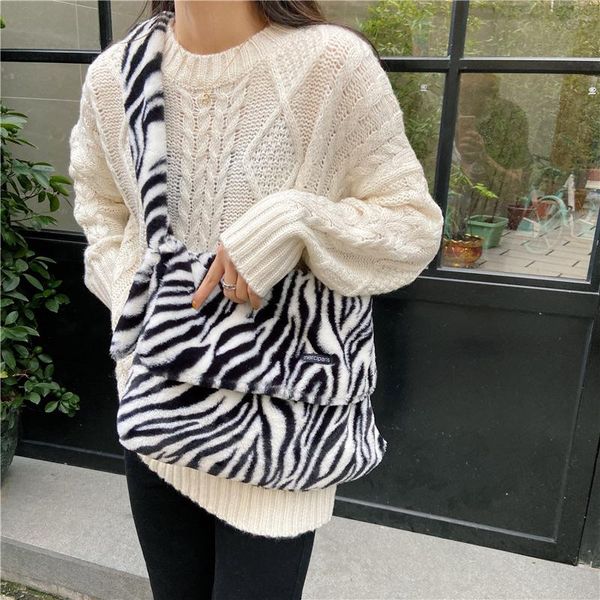 мягкая leopard плюшевой pattern сумка для женщин зимней моды дамы сумка большой емкости для студентов девочек tote сумки
мягкая leopard плюшевой pattern сумка для женщин зимней моды дамы сумка большой емкости для студентов девочек tote сумки