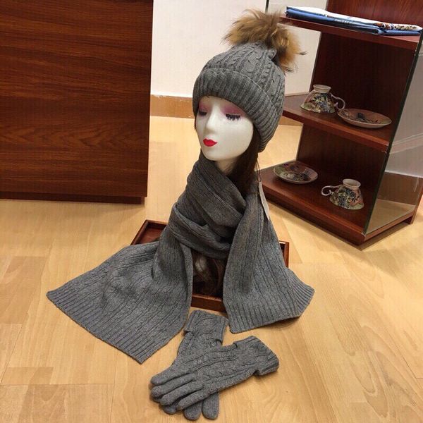 2020 winter new scarf, hat and gloves set of three warm and fashionable, casual joker, black, red, gray, 3 colors optional unisex, couples, Blue;gray
2020 winter new scarf, hat and gloves set of three warm and fashionable, casual joker, black, red, gray, 3 colors optional unisex, couples, Blue;gray