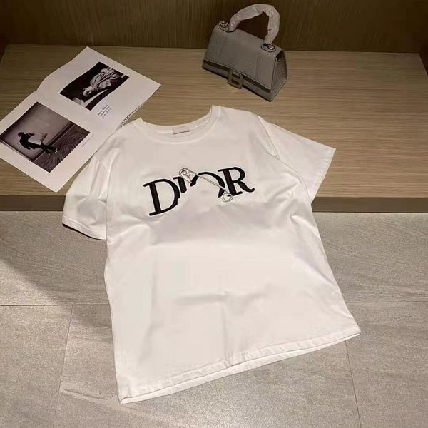 fashion dr + dijia clip pin letter embroidery crew neck loose casual versatile short sleeve black and white
fashion dr + dijia clip pin letter embroidery crew neck loose casual versatile short sleeve black and white