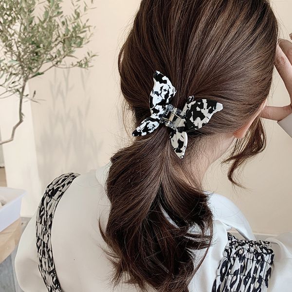 cool wind imitation stone back of the head grip net red 2020 new temperament clip headdress elegant hairpin, White;black
cool wind imitation stone back of the head grip net red 2020 new temperament clip headdress elegant hairpin, White;black