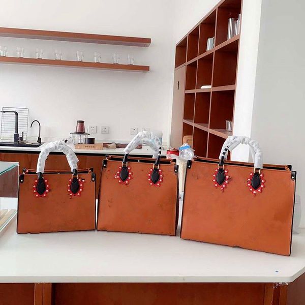 2020 new printing female big shopping bag leather shoulder hand girls bags purses handbags women totes high quality
2020 new printing female big shopping bag leather shoulder hand girls bags purses handbags women totes high quality