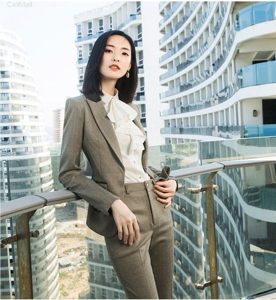fabric autumn and winter formal women business suits with pants and jackets coat office work wear blazers pantsuits, White
fabric autumn and winter formal women business suits with pants and jackets coat office work wear blazers pantsuits, White