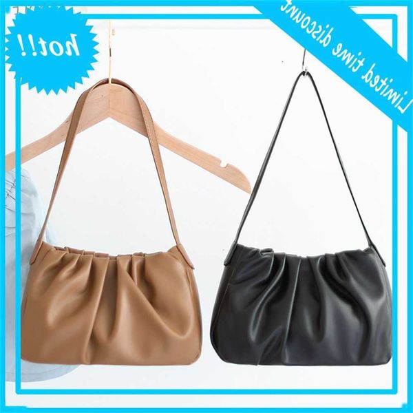 korean fashion cloud underarm versatile chain single shoulder messenger minority soft skin pleated hand bag
korean fashion cloud underarm versatile chain single shoulder messenger minority soft skin pleated hand bag