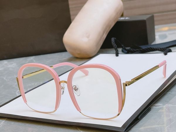 2021 new fashionable square frame metal spliced glasses radiation protection temperament simple generous size 58*17*145mm4533
2021 new fashionable square frame metal spliced glasses radiation protection temperament simple generous size 58*17*145mm4533