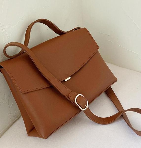 designer new leather high bag 2020 fashion handbag quality shoulder female women's capacity high tote vintage pu messenger bag vncah, Red;black
designer new leather high bag 2020 fashion handbag quality shoulder female women's capacity high tote vintage pu messenger bag vncah, Red;black
