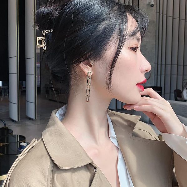 2021 new retro metal chain pendant earrings 2021 trend long earring for woman jewelry party hip hop girl's unusual earrings, Silver
2021 new retro metal chain pendant earrings 2021 trend long earring for woman jewelry party hip hop girl's unusual earrings, Silver