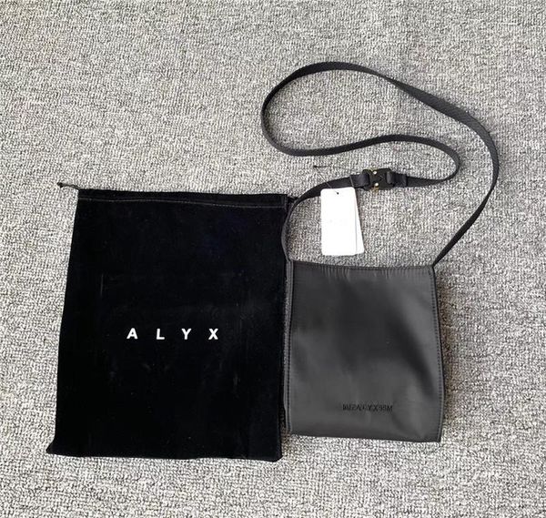 20ss new hip hop alyx streetwear men women shoulder bag alyx canvas metal buckle functional fashion bag1
20ss new hip hop alyx streetwear men women shoulder bag alyx canvas metal buckle functional fashion bag1
