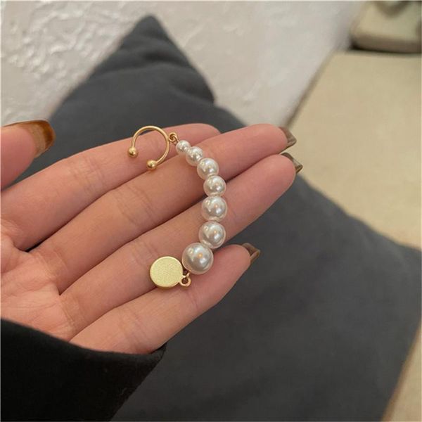 stud xialuoke 1 piece s925 needle fashion personality geometric metal round one-piece ear bones pearl earrings for women jewelry, Golden;silver
stud xialuoke 1 piece s925 needle fashion personality geometric metal round one-piece ear bones pearl earrings for women jewelry, Golden;silver