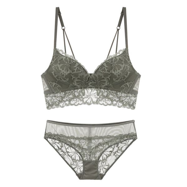 deep v soft thin cup set wireless french retro lace bra women's underwear, Red;black
deep v soft thin cup set wireless french retro lace bra women's underwear, Red;black