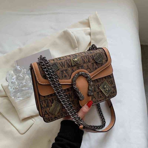 2022 latest handbag factory store on net red small women autumn and winter women's square single shoulder messenger bags, Black;red
2022 latest handbag factory store on net red small women autumn and winter women's square single shoulder messenger bags, Black;red