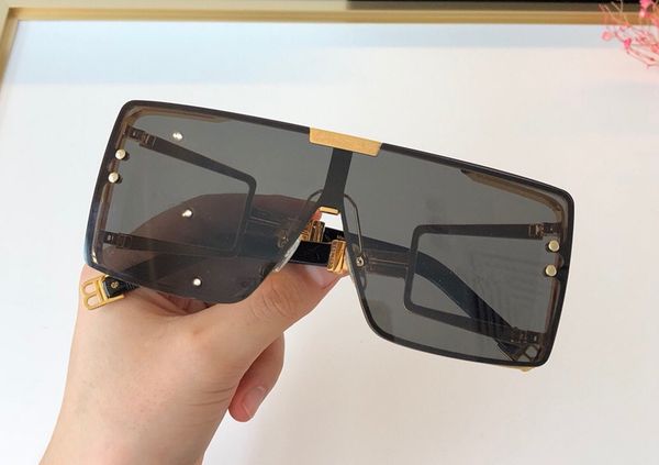2020 new brand designer sunglasses with uv protection for men and women vintage square frame popular come with case sunglasses, White;black
2020 new brand designer sunglasses with uv protection for men and women vintage square frame popular come with case sunglasses, White;black