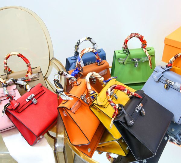 simplicity famous fashion handbag multi pochette delicate luxurys designers bags retro classic bolsa de paja lock catch square kelly bag
simplicity famous fashion handbag multi pochette delicate luxurys designers bags retro classic bolsa de paja lock catch square kelly bag