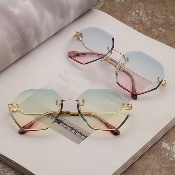 sunglasses women cut edge sunglasses polygonal irregular frameless sunglasses vintage outside sun glasses for men 5526olo, White;black
sunglasses women cut edge sunglasses polygonal irregular frameless sunglasses vintage outside sun glasses for men 5526olo, White;black