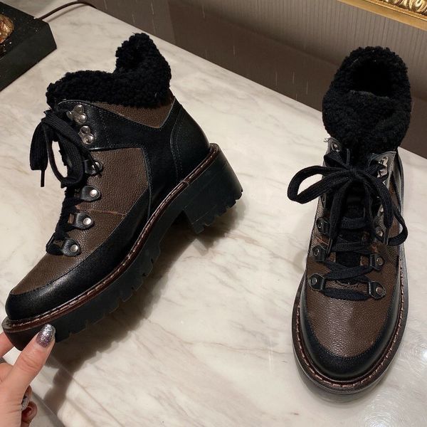 2020 brand new genuine leather women ankle boots winter natural leather furry women boots original leather designer shoes, Black
2020 brand new genuine leather women ankle boots winter natural leather furry women boots original leather designer shoes, Black