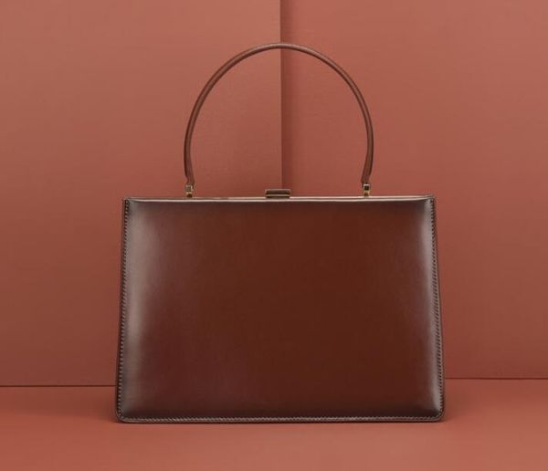 new arrival fashion satchel women clasp bag genuine leather handbag classic luxury bag casual purse for girl
new arrival fashion satchel women clasp bag genuine leather handbag classic luxury bag casual purse for girl
