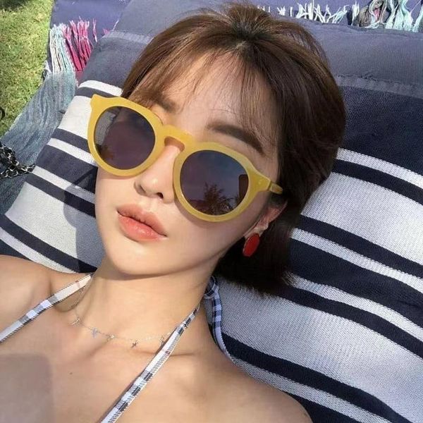 sunglasses women fashion brand designer retro summer style round sun glasses yellow frame colorful shades, White;black
sunglasses women fashion brand designer retro summer style round sun glasses yellow frame colorful shades, White;black