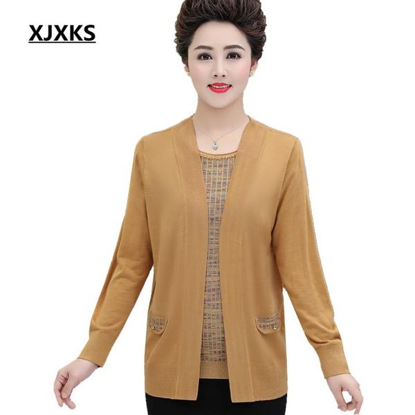 xjxks high-end wome autumn two-piece set sweater 2021 new loose plus size wool knitted cardigan + short-sleeved top, White
xjxks high-end wome autumn two-piece set sweater 2021 new loose plus size wool knitted cardigan + short-sleeved top, White