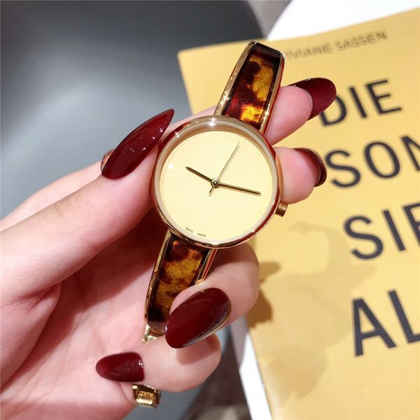 famous designer popular women watch stainless fashion lady dress watch quartz woman wristwatch relogio montre femme drop shipping, Slivery;brown
famous designer popular women watch stainless fashion lady dress watch quartz woman wristwatch relogio montre femme drop shipping, Slivery;brown