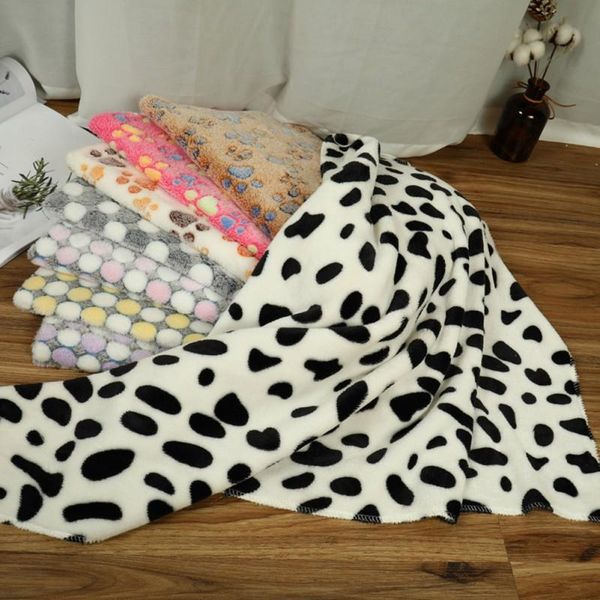 pet cute bed mats soft warm coral fleece dot print pet blanket sleeping bed sofa cover all season sleep supplies
pet cute bed mats soft warm coral fleece dot print pet blanket sleeping bed sofa cover all season sleep supplies