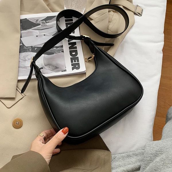 new solid color pu leather half moon bags for women 2021 luxury fashion shoulder crossbody handbags trending luxury
new solid color pu leather half moon bags for women 2021 luxury fashion shoulder crossbody handbags trending luxury
