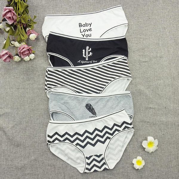women panties 3pcs/lots hawaii underwear cartoon stripe cotton briefs letter lingerie panty intimate girl's underpants, Black;pink
women panties 3pcs/lots hawaii underwear cartoon stripe cotton briefs letter lingerie panty intimate girl's underpants, Black;pink