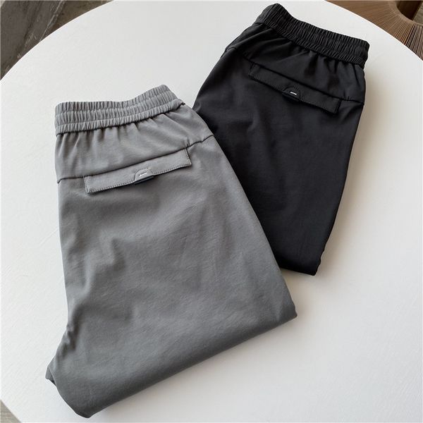 easy to wear shuttle fabric, smooth and soft, elastic waist casual pants for men in early autumn
easy to wear shuttle fabric, smooth and soft, elastic waist casual pants for men in early autumn