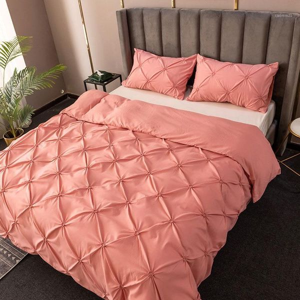 luxury duvet comforter bedding set solid color single double king size quilt cover with pillowcase modern bedclothes1
luxury duvet comforter bedding set solid color single double king size quilt cover with pillowcase modern bedclothes1