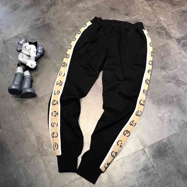 2022 factory wholesale new letter embroidery tide women's spring and autumn large loose couple reflective ribbon casual pants a1, White;black
2022 factory wholesale new letter embroidery tide women's spring and autumn large loose couple reflective ribbon casual pants a1, White;black