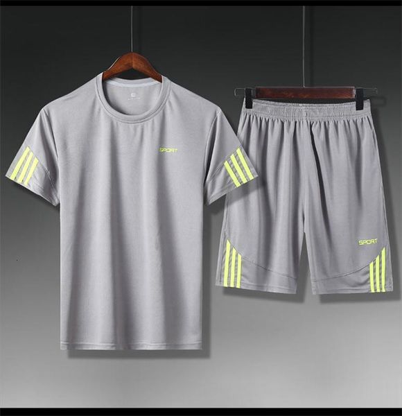 summer new leisure trend suit men running fitness quick-drying fashion short-sleeved t-shirt casual sports shorts, White;black 
summer new leisure trend suit men running fitness quick-drying fashion short-sleeved t-shirt casual sports shorts, White;black