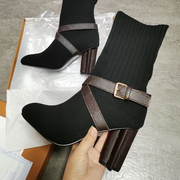 2021 women archlight sneaker boots stretch fabric slip-on snesker sock shoes high heel fashion ladies casual shoes with box, Black
2021 women archlight sneaker boots stretch fabric slip-on snesker sock shoes high heel fashion ladies casual shoes with box, Black