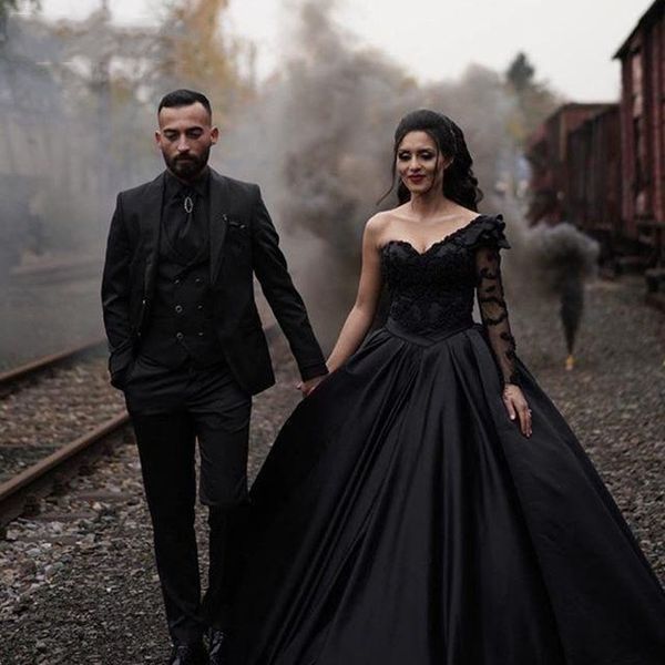 vintage arabic dubai black wedding dresses one shoulder full sleeve appliques lace gothic long wedding dress bridal gowns robe de mariage, White
vintage arabic dubai black wedding dresses one shoulder full sleeve appliques lace gothic long wedding dress bridal gowns robe de mariage, White