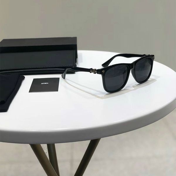 summise myopia crom-heart style polarized sunglasses men women fashion quality, White;black
summise myopia crom-heart style polarized sunglasses men women fashion quality, White;black