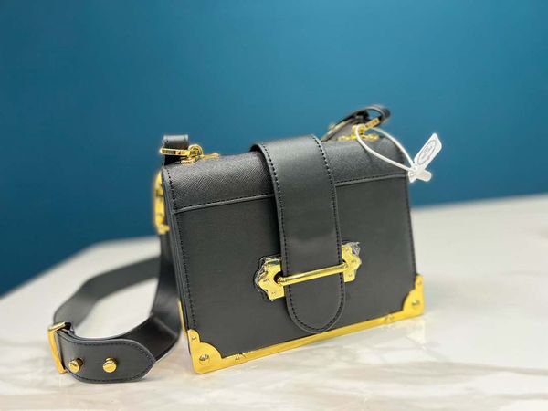 hight quality hobo tote famous bag genuine leather luxury designer bags handbag women crossbody shoulder fashion wallet 00
hight quality hobo tote famous bag genuine leather luxury designer bags handbag women crossbody shoulder fashion wallet 00