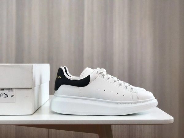 2020 lovers white shoes height-increasing shoes casual shoe 3m reflective men women sneakers leather black fashion flat shoes trainers
2020 lovers white shoes height-increasing shoes casual shoe 3m reflective men women sneakers leather black fashion flat shoes trainers