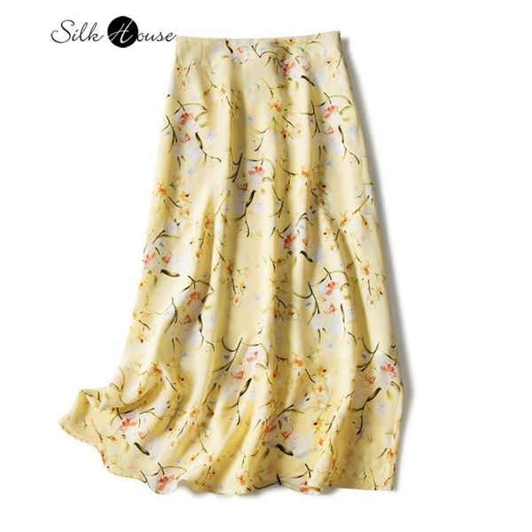 it is a natural light women's cornus pink hand-painted silk printed skirt 2021 fashion new style, Black
it is a natural light women's cornus pink hand-painted silk printed skirt 2021 fashion new style, Black