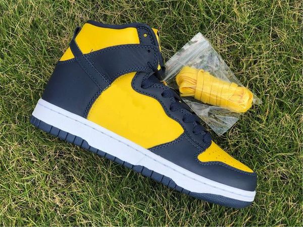 new dunk high michigan outdoor shoes men women varsity maize midnight navy sports sneakers trainers designer sport shoes high quality
new dunk high michigan outdoor shoes men women varsity maize midnight navy sports sneakers trainers designer sport shoes high quality