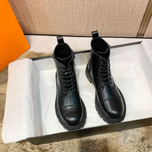 2020 new martin boots, autumn and winter fashion locomotive boots, thick-soled knight boots, Black
2020 new martin boots, autumn and winter fashion locomotive boots, thick-soled knight boots, Black