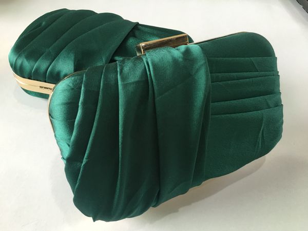 designer hobo purses 2020 new silk crumpled clutch evening bag commuter small bag m180371
designer hobo purses 2020 new silk crumpled clutch evening bag commuter small bag m180371
