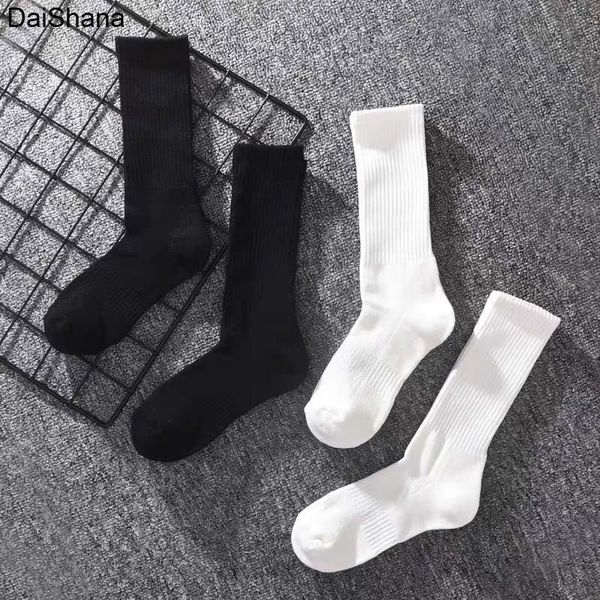 1pair black white pure color cotton sock office sport business anti-bacterial deodorant men long socks meias
1pair black white pure color cotton sock office sport business anti-bacterial deodorant men long socks meias