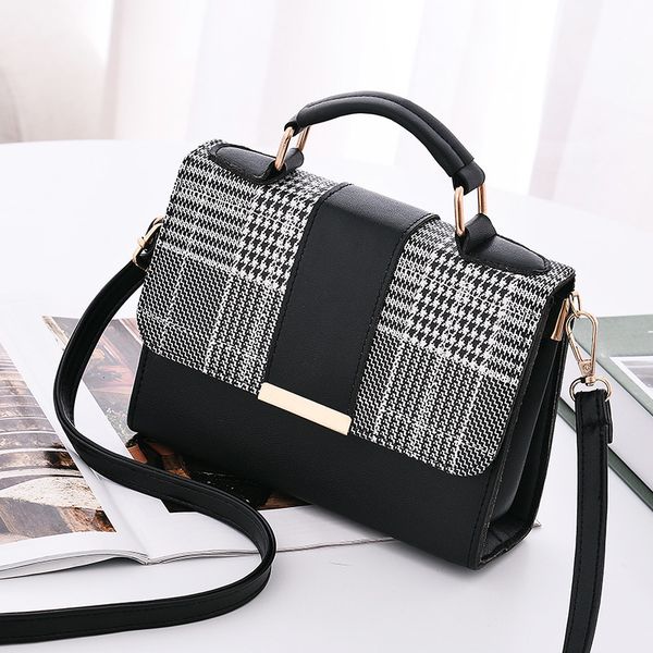 pattern plaid small pu leather crossbody bags for women 2021 luxury hasp shoulder handbags ladies travel cross body bag, Red;black
pattern plaid small pu leather crossbody bags for women 2021 luxury hasp shoulder handbags ladies travel cross body bag, Red;black
