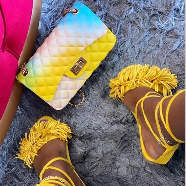 2020 new women slippers cross strap fashion wild beach shoes outdoor women shoes summer flat sandals slippers t200529, Black
2020 new women slippers cross strap fashion wild beach shoes outdoor women shoes summer flat sandals slippers t200529, Black