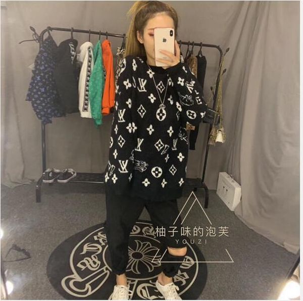 2020 society women's sweater web celebrity same style popular logo printed knit sweater women, White;black 
2020 society women's sweater web celebrity same style popular logo printed knit sweater women, White;black
