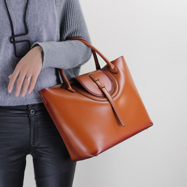 women's handbag 2020 large capacity big totes handmade shoulder bags fashion ladies handle genuine leather messenger bags
women's handbag 2020 large capacity big totes handmade shoulder bags fashion ladies handle genuine leather messenger bags