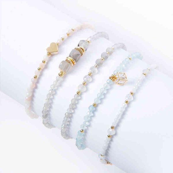 btone mini energy gem stone labradorite beads bracelet with real gold plated spacers, Golden;silver
btone mini energy gem stone labradorite beads bracelet with real gold plated spacers, Golden;silver
