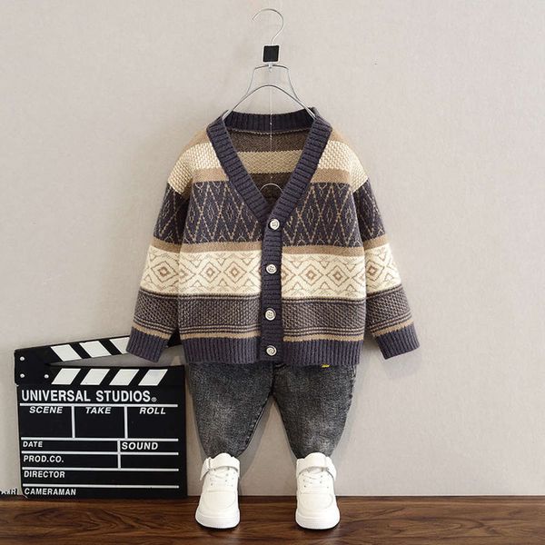 2020 new boy's vt cardigan children's clothing cotton 1 sweater single breasted, Blue
2020 new boy's vt cardigan children's clothing cotton 1 sweater single breasted, Blue