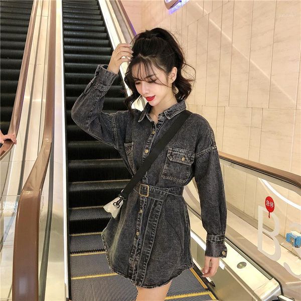 spring 2020 belted denim jacket with metal buttons on the front, pocket denim jacket, coat long coat sashes1, Black;brown
spring 2020 belted denim jacket with metal buttons on the front, pocket denim jacket, coat long coat sashes1, Black;brown