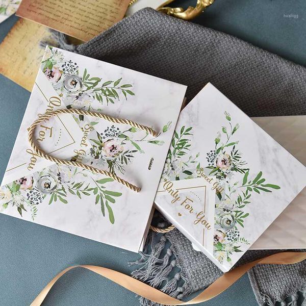 10pcs box and bag candy boxes gift bag wedding gift box favors guests packaging gifts boxes christmas party decor1
10pcs box and bag candy boxes gift bag wedding gift box favors guests packaging gifts boxes christmas party decor1