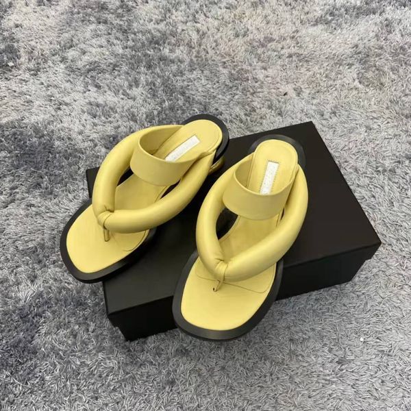 2022ss spring transparent heel sandals in clog style minimalism excellent vintage feeling size 35-40, Black
2022ss spring transparent heel sandals in clog style minimalism excellent vintage feeling size 35-40, Black