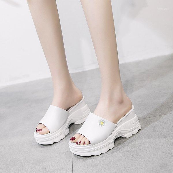 black white platform wedge slippers sandals women flower height increase slippers summer open toe platform sandals women1
black white platform wedge slippers sandals women flower height increase slippers summer open toe platform sandals women1