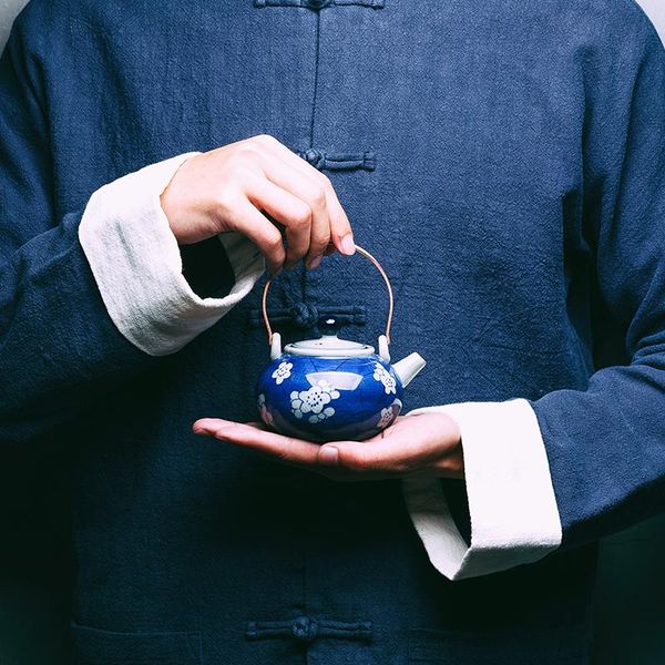 blue and white porcelain hand painted teapot copper bonsai ice cracker cold water bottle jingdezhen kung fu tea sets bbymux lg2010
blue and white porcelain hand painted teapot copper bonsai ice cracker cold water bottle jingdezhen kung fu tea sets bbymux lg2010